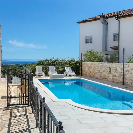 Marlera - Penthouse Apartment