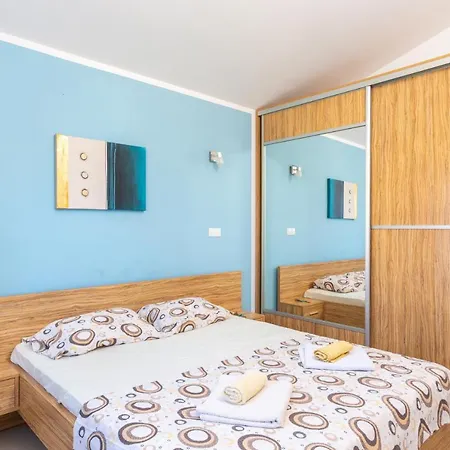 Marlera - Penthouse Apartment